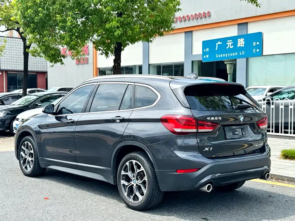 BMW X1 2021 — фото 4