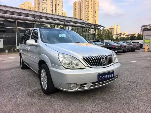 Buick GL8 2013