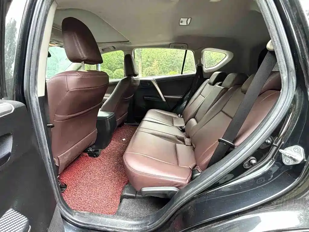 Toyota RAV4 2014