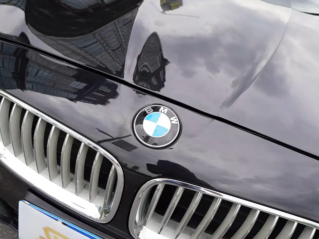 BMW 5 Series 2015 — фото 19