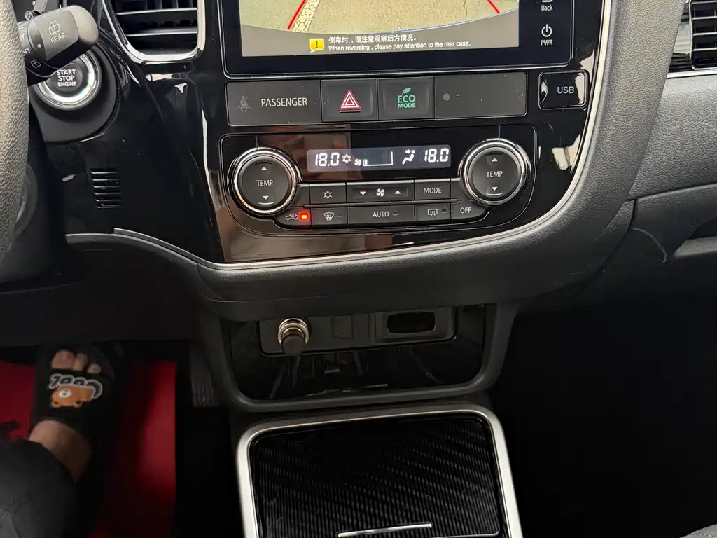 Mitsubishi Outlander 2022 — фото 24