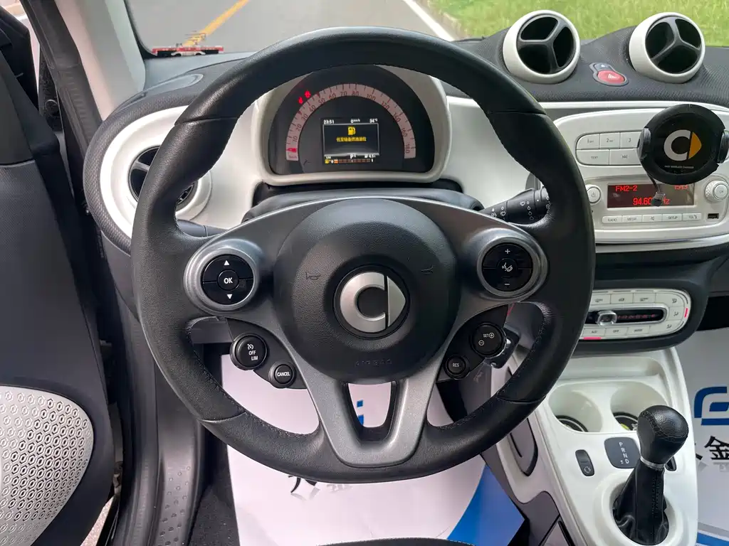smart fortwo 2016 — фото 6