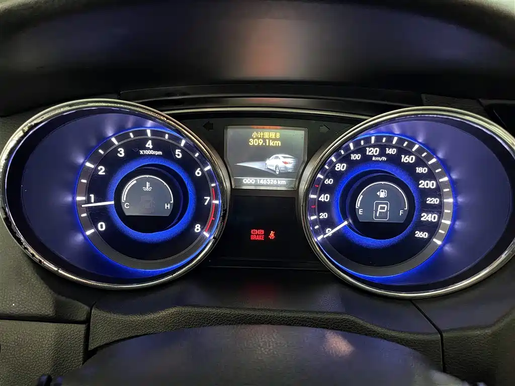 Hyundai Sonata 2014 — фото 12