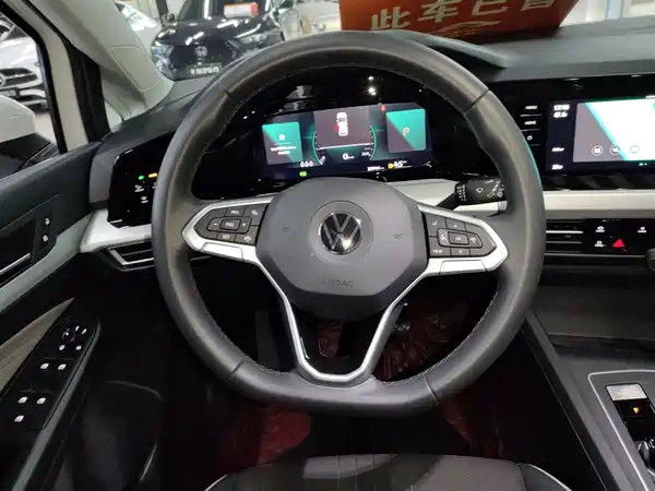 Volkswagen Golf 2023