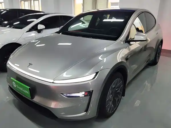 Tesla Model Y L 2025