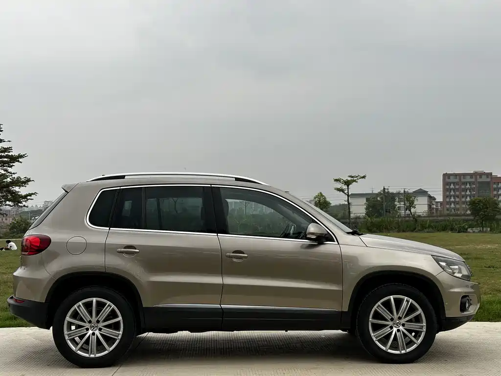Volkswagen Tiguan 2015 — фото 8