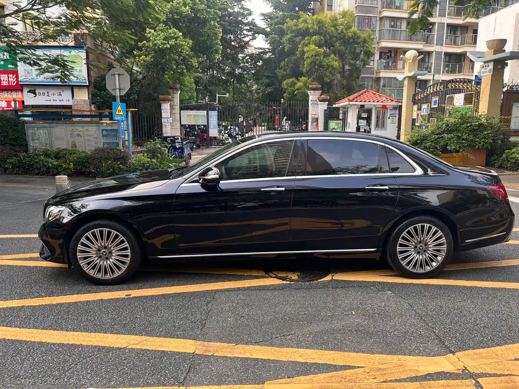 Mercedes-Benz E-Class 2020 — фото 16