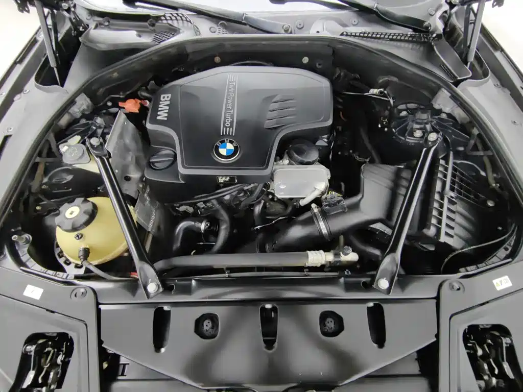 BMW 5 Series 2013 — фото 6