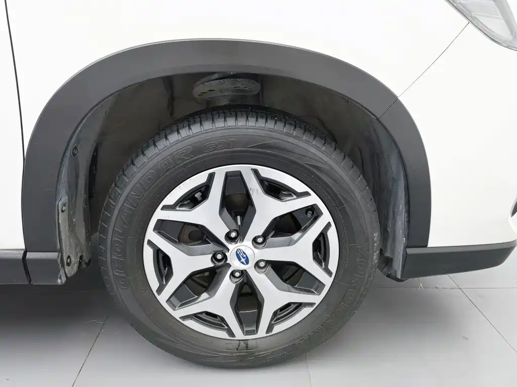 Subaru Forester 2021 — фото 17