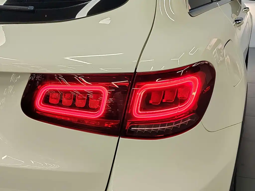 Mercedes-Benz GLC 2019 — фото 20