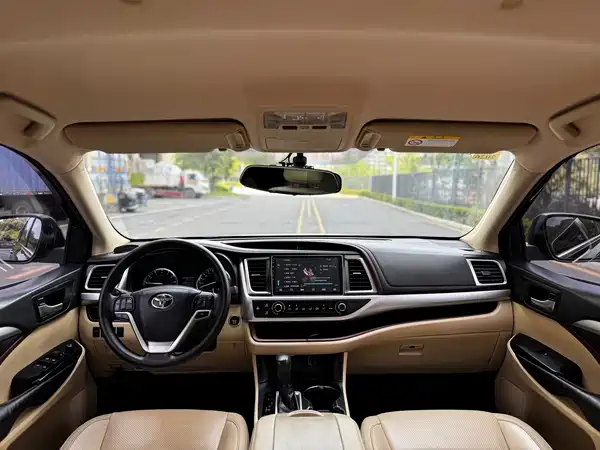 Toyota Highlander 2015