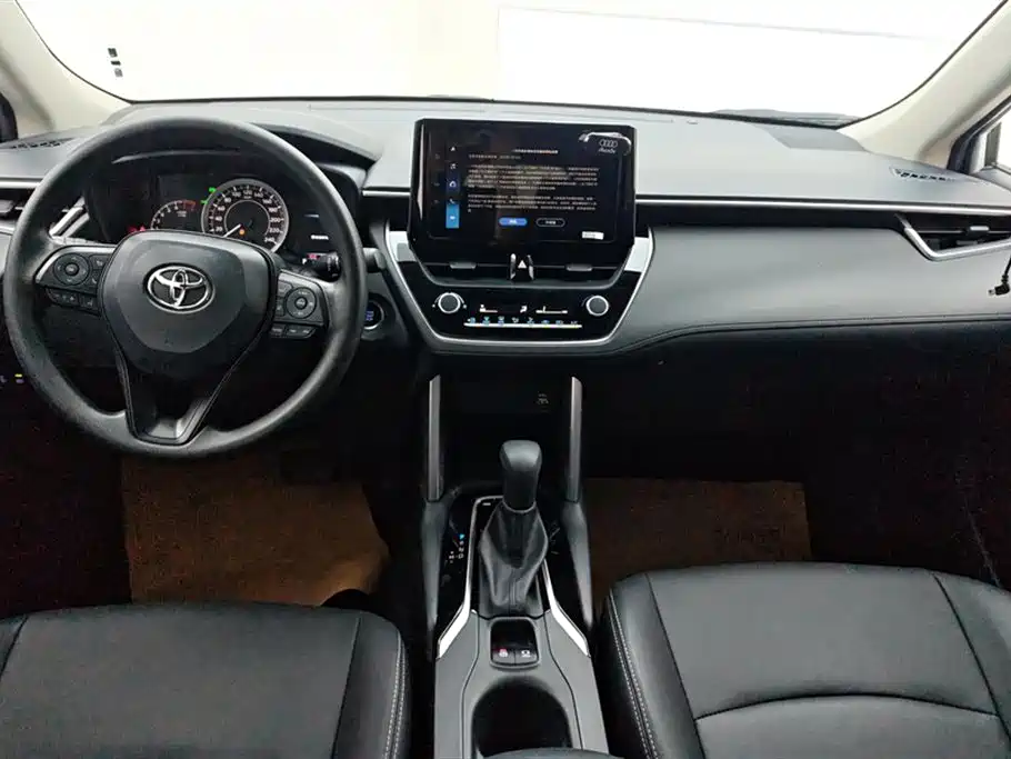 Toyota Corolla Cross 2023 — фото 12