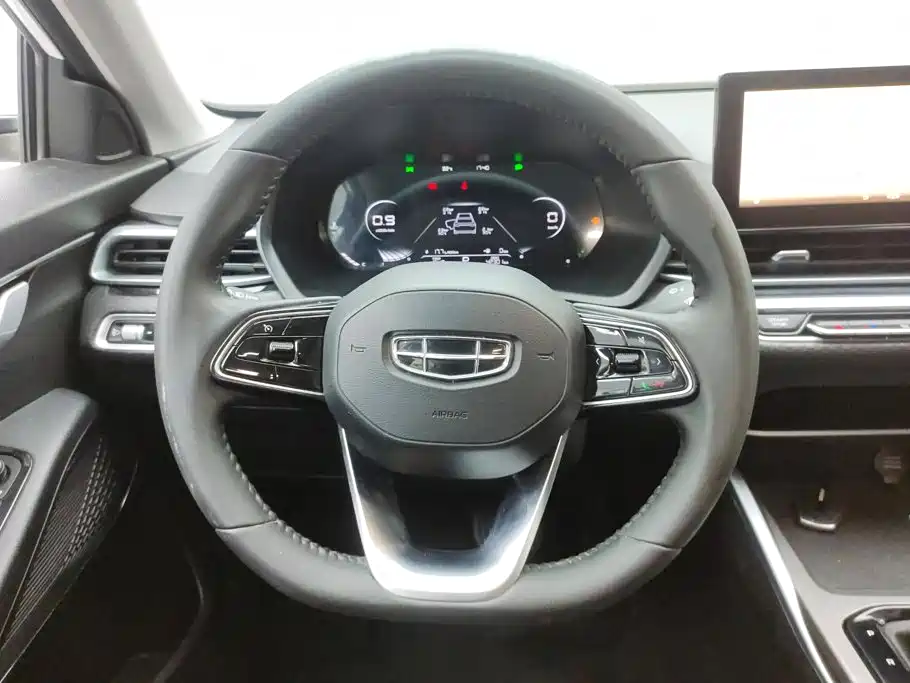 Geely Emgrand 2022 — фото 15