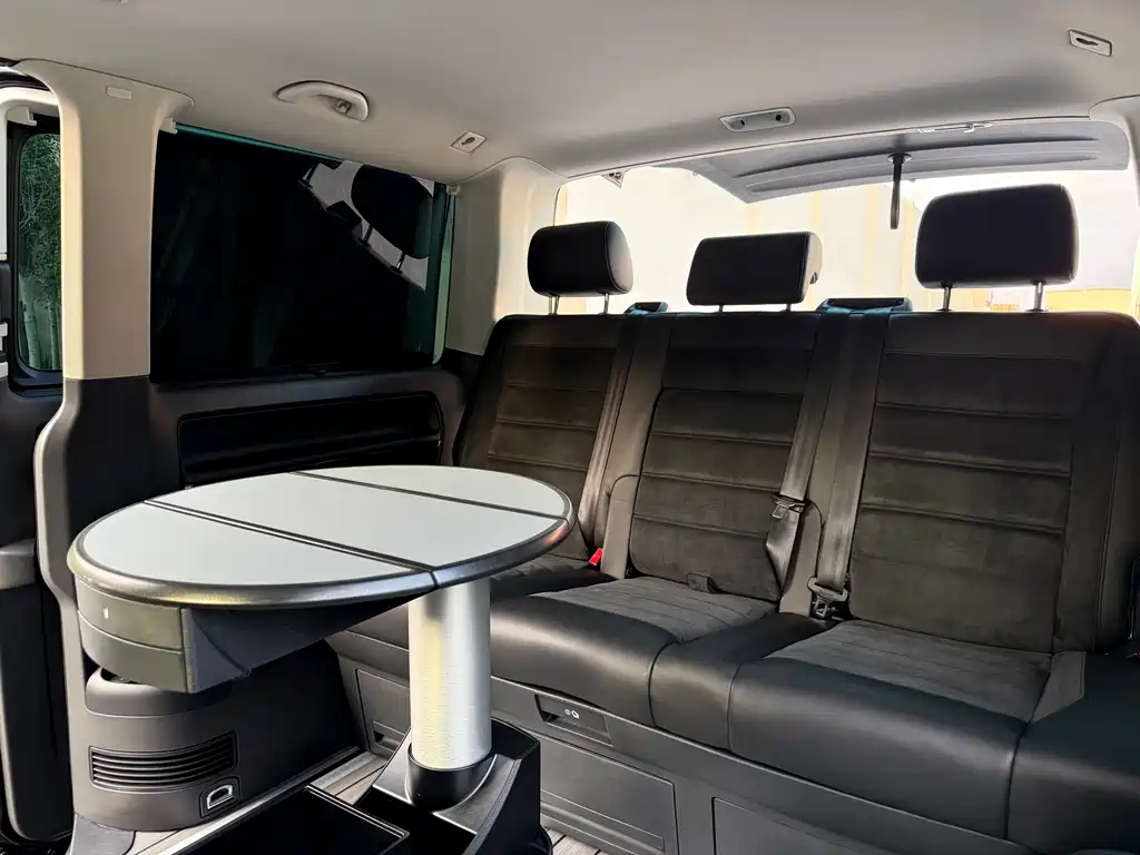 Volkswagen Multivan 2019 — фото 21
