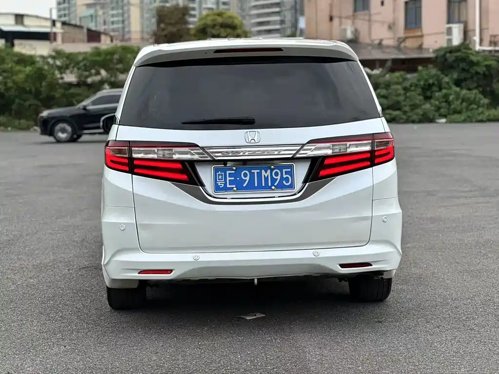 Honda Odyssey 2018 — фото 14