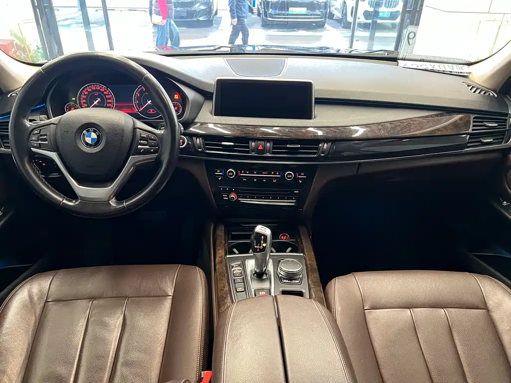 BMW X5 2018 — фото 10