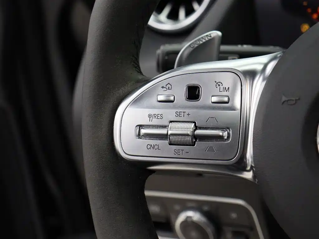 Mercedes-Benz GLA AMG 2021 — фото 16