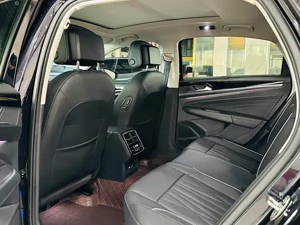 Volkswagen Passat Plug-In Hybrid 2024
