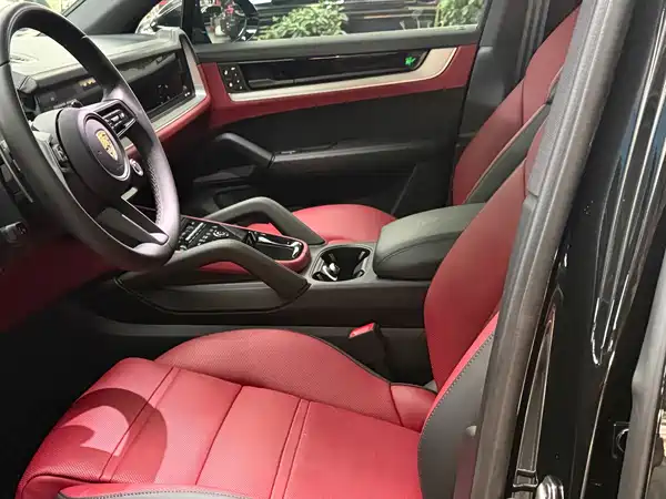 Porsche Cayenne 2024