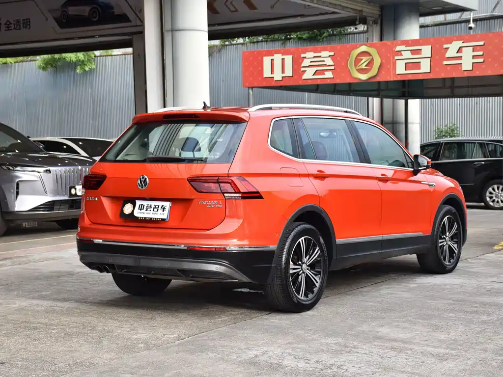 Volkswagen Tiguan L 2017 — фото 20