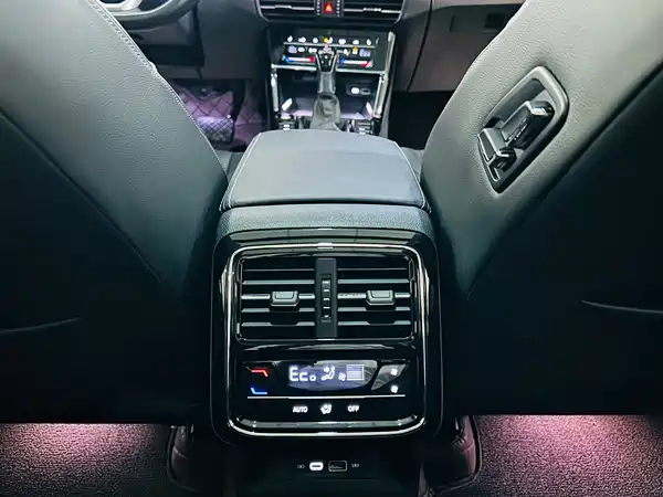 Volkswagen Passat Plug-In Hybrid 2024