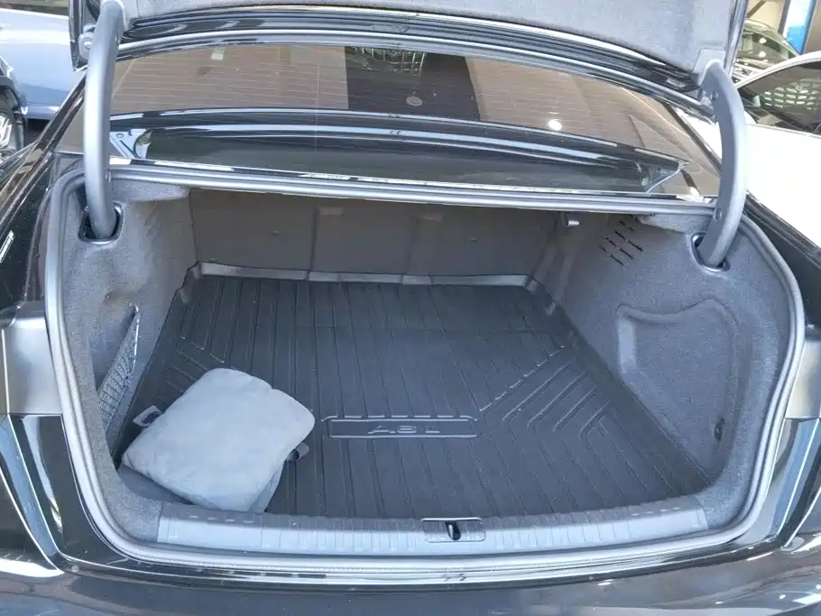 Audi A6L 2024
