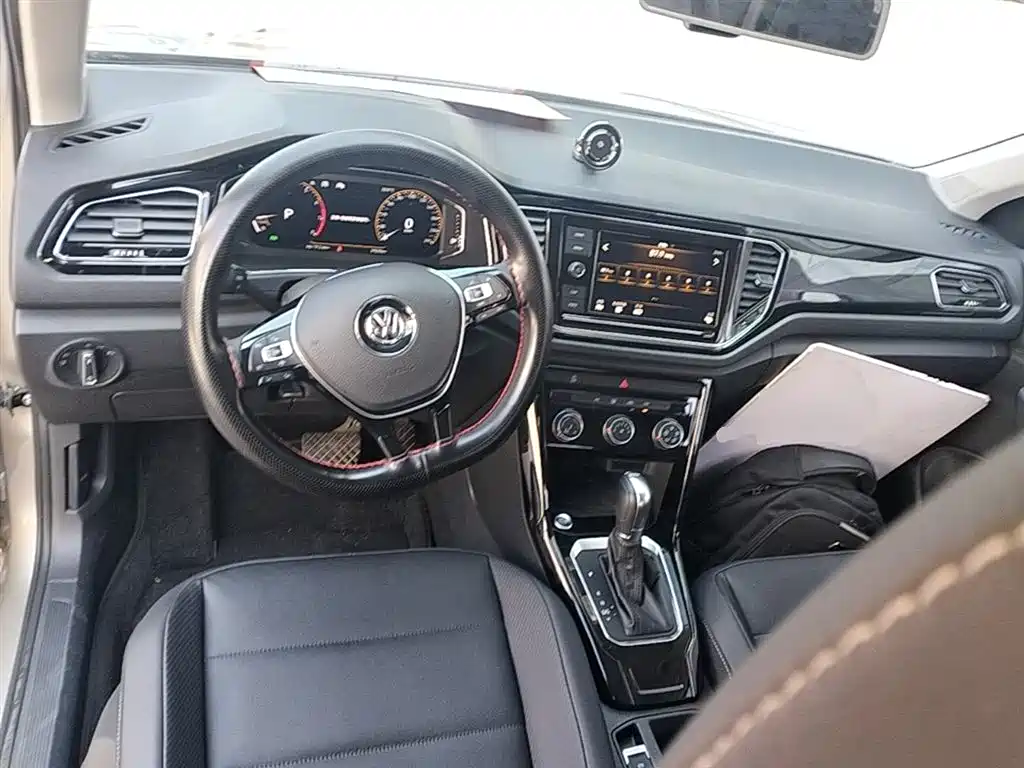 Volkswagen T-Roc 2020 — фото 10