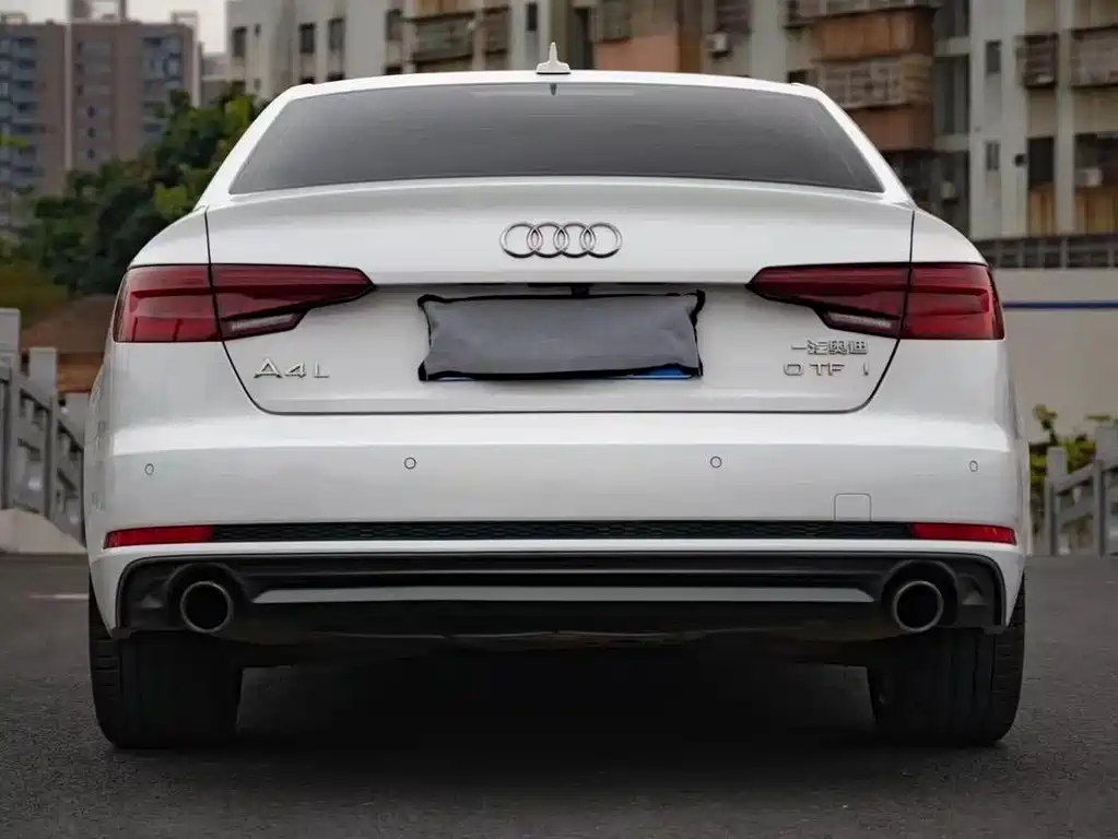 Audi A4L 2018 — фото 8
