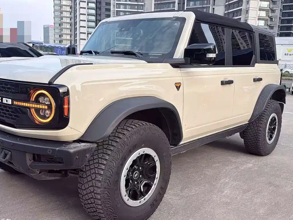 Ford Bronco 2024 — фото 1