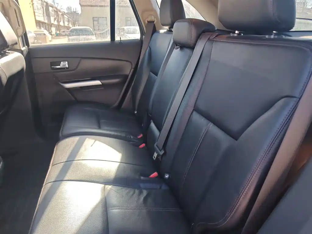 Ford Edge 2015 — фото 17