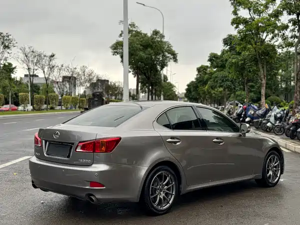 Lexus IS 2009