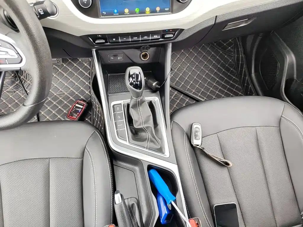 Geely Vision X3 2020 — фото 14