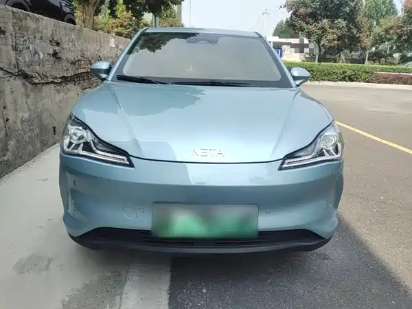 Neta V 2022