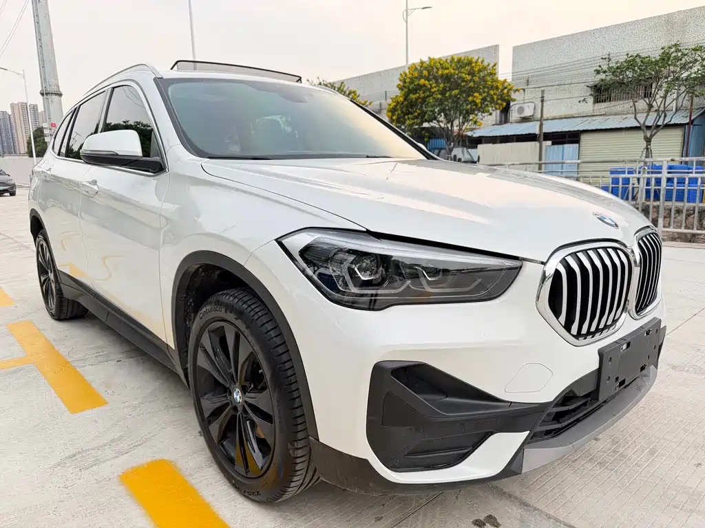BMW X1 2021 — фото 3
