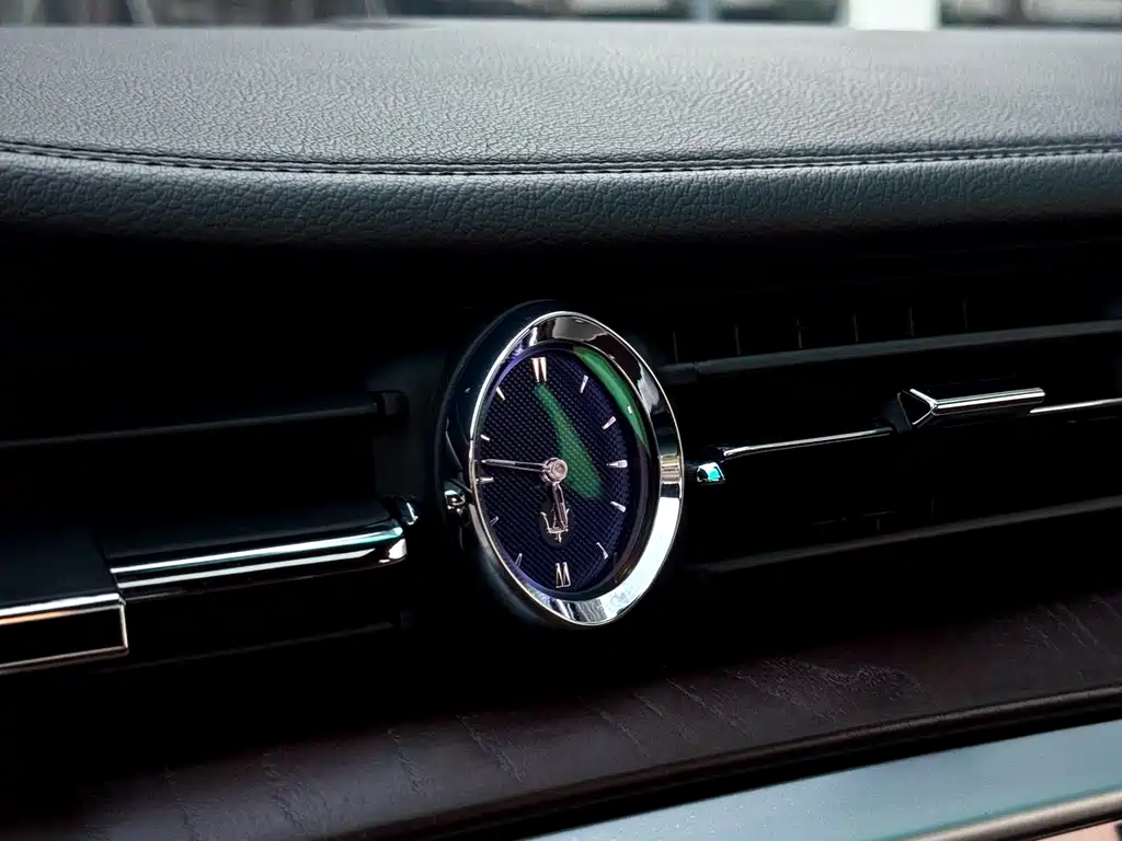 Maserati Quattroporte 2015 — фото 18
