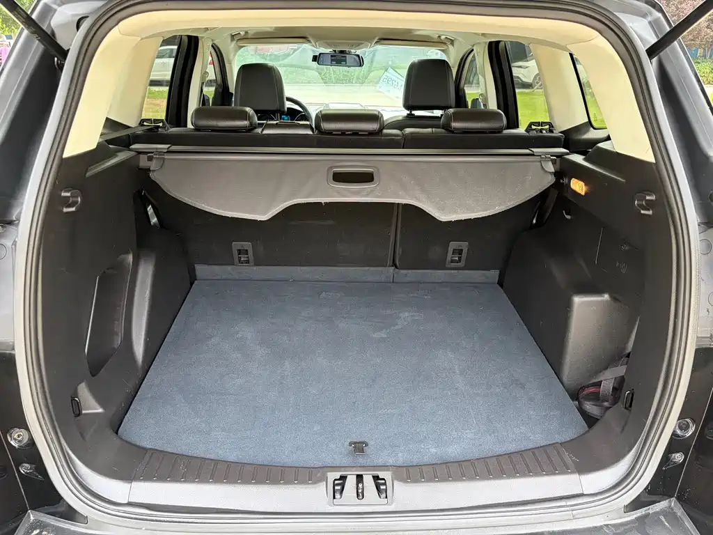Ford Kuga 2020 — фото 11