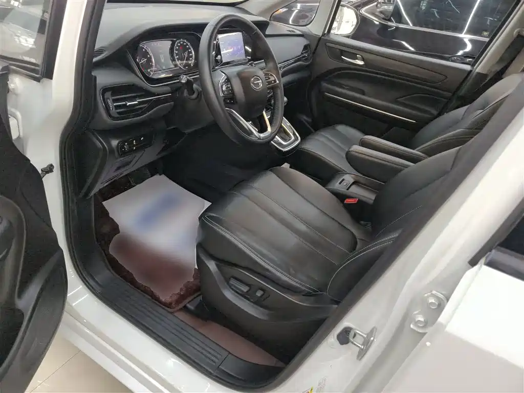 GAC Motor Trumpchi M6 2021 — фото 7