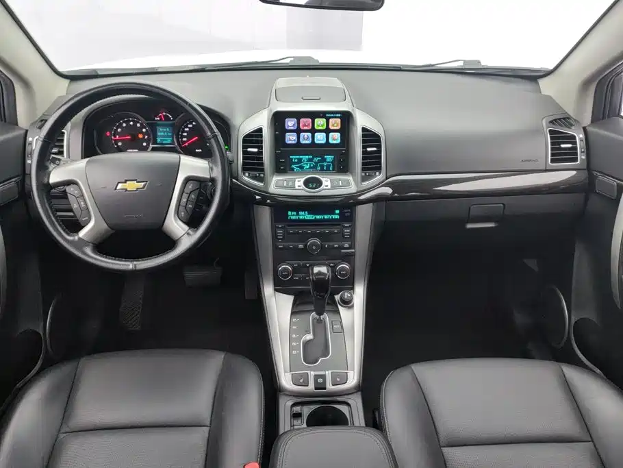 Chevrolet Captiva 2016 — фото 12