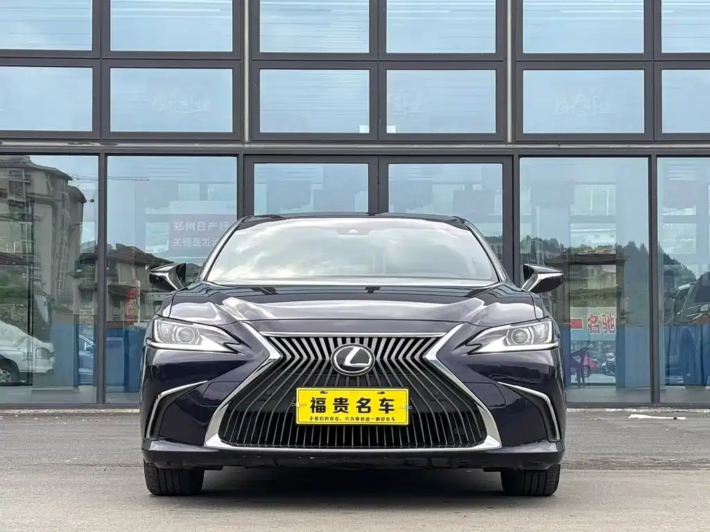 Lexus ES 2019 — фото 2