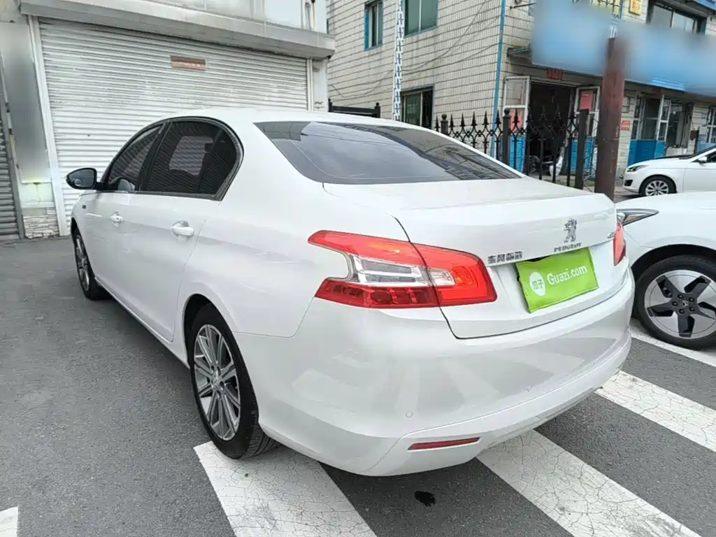 Peugeot 408 2016