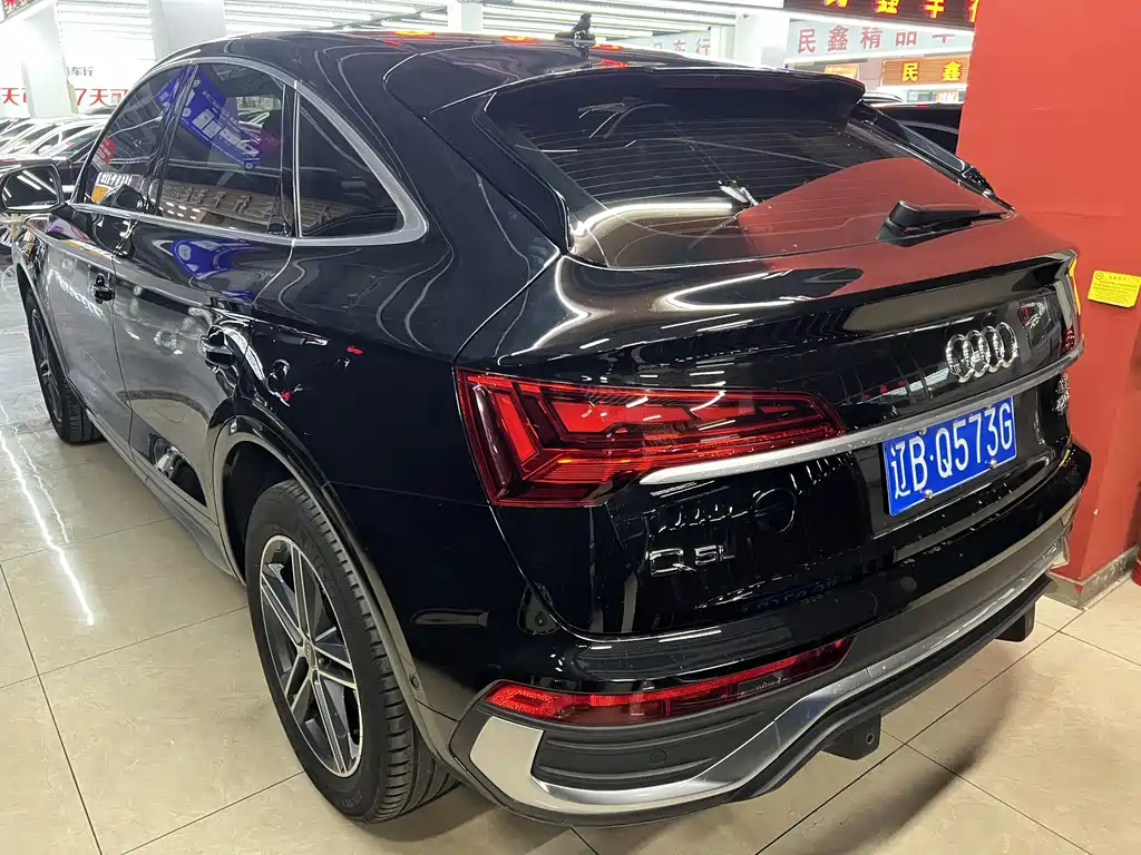 Audi Q5L Sportback 2023 — фото 4