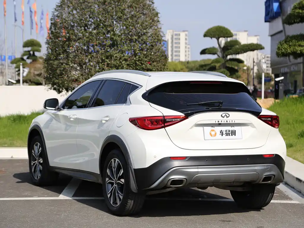 Infiniti QX30 2018 — фото 19