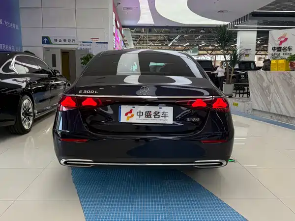 Mercedes-Benz E-Class 2024