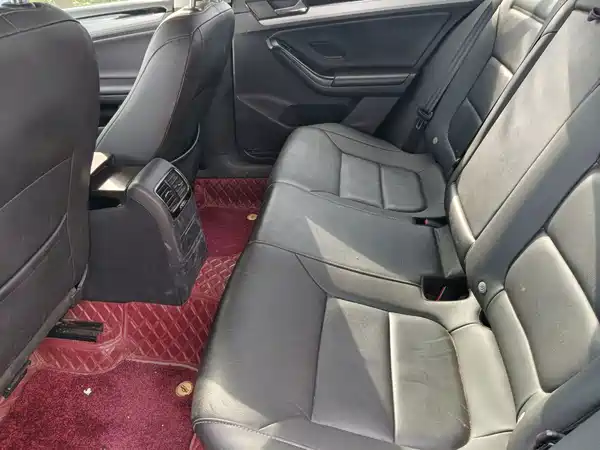 Volkswagen Sagitar 2018