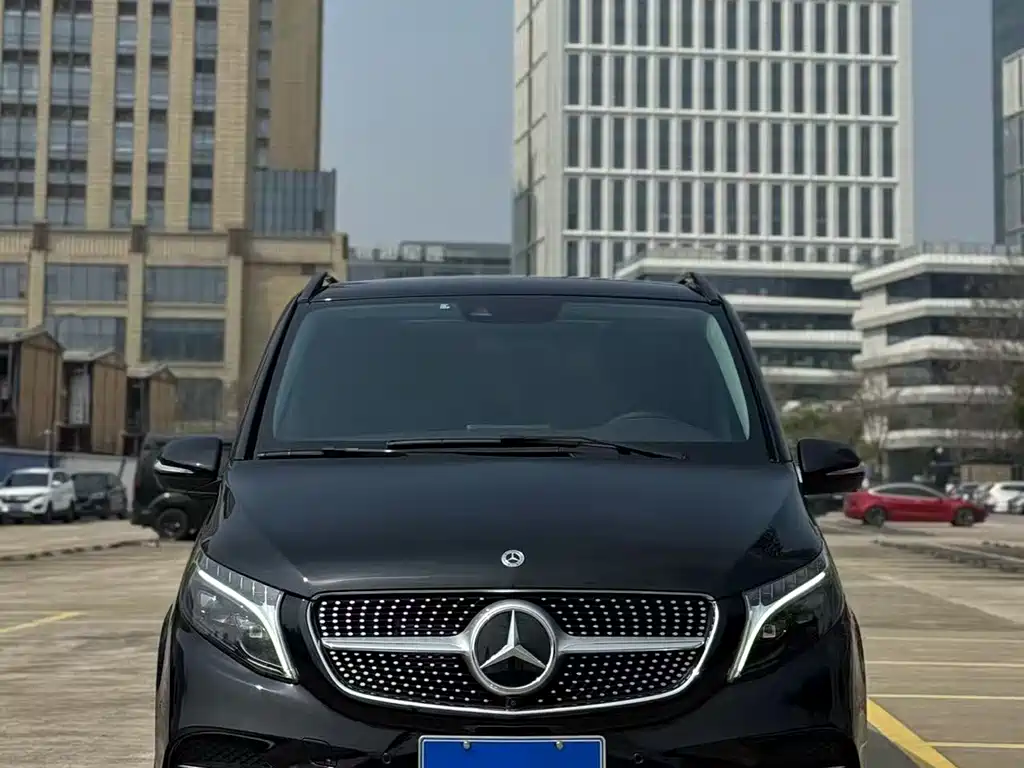 Mercedes-Benz V-Class 2025