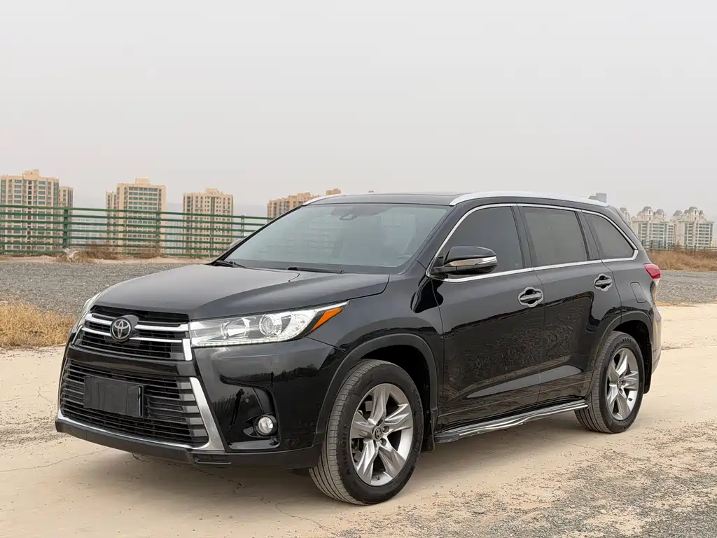 Toyota Highlander 2020 — фото 1