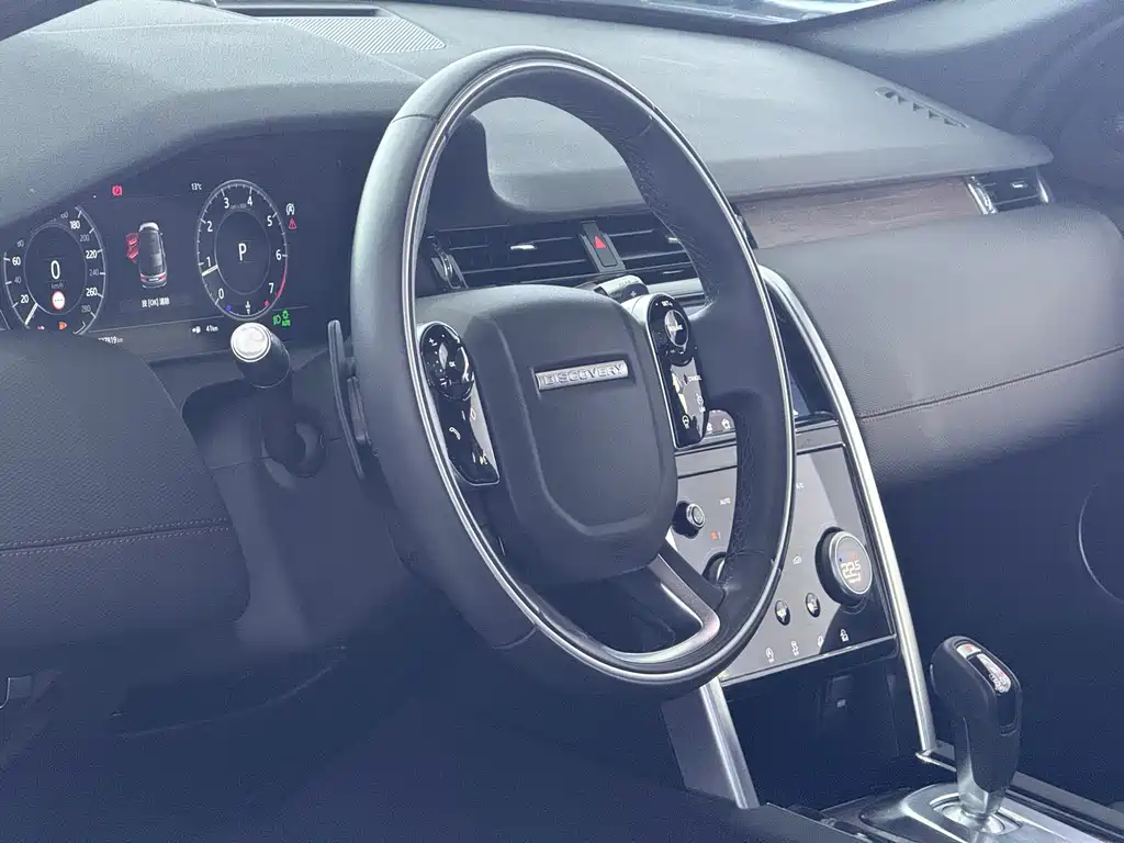 Land Rover Discovery Sport 2021 — фото 9