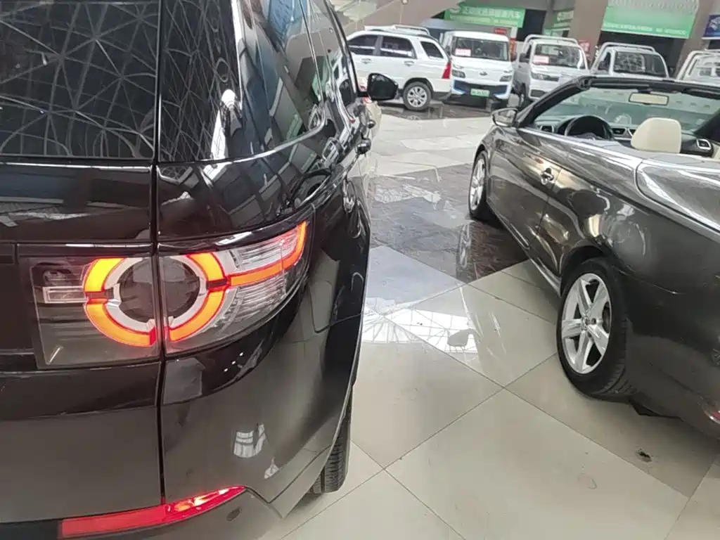 Land Rover Discovery Sport 2019 — фото 8