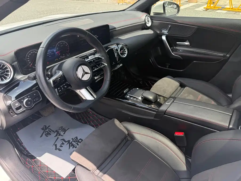 Mercedes-Benz A-Class 2023 — фото 8