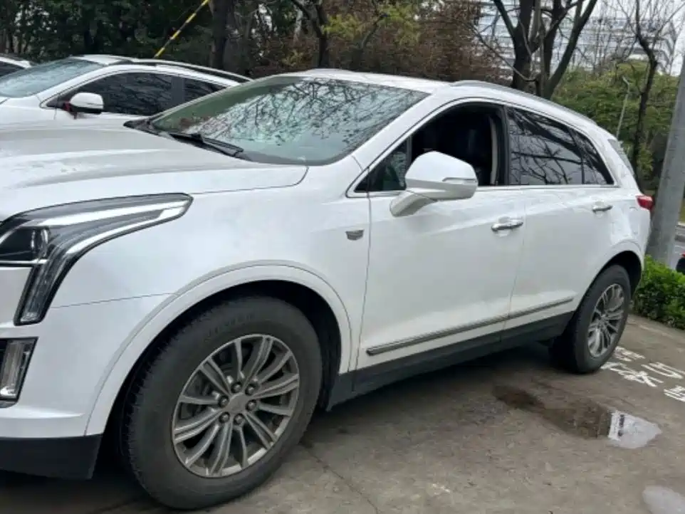 Cadillac XT5 2016 — фото 13